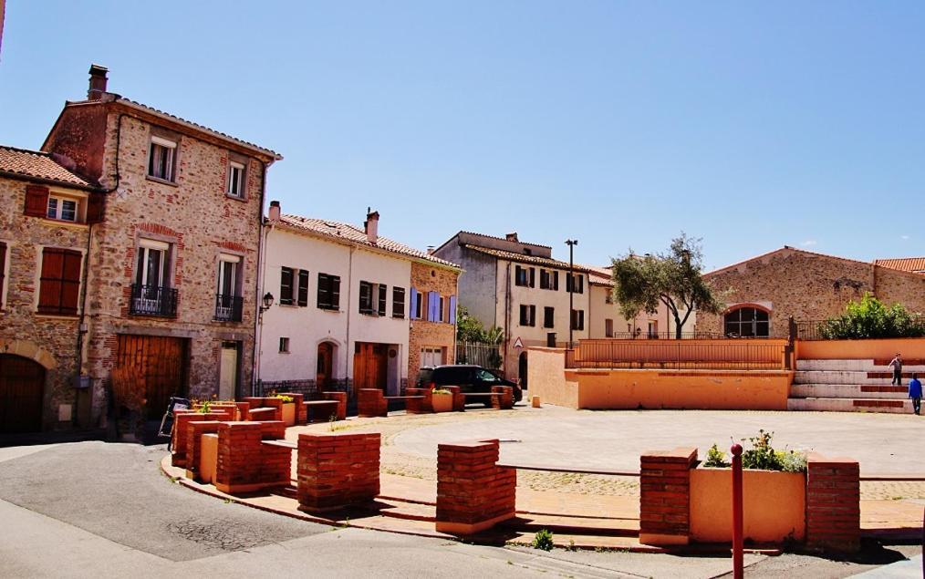 Appartement Centre Ville Du Boulou Pour 2 Adultes-2 Enfants- Check In 17H-21H--Juillet-Aout Reservation De 7 Jours Mini لو بولو المظهر الخارجي الصورة